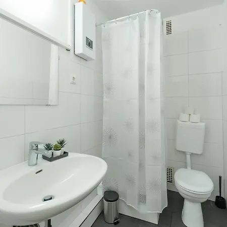 Διαμέρισμα T&k - 3 *